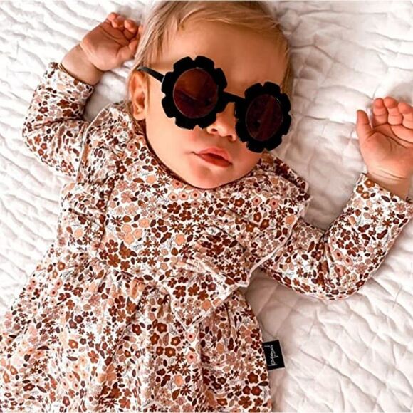 NEW! Kids Round Flower Sunglasses, Cute Daisy Glasses for Toddler Girls Age 2-4 - Picture 2 of 9